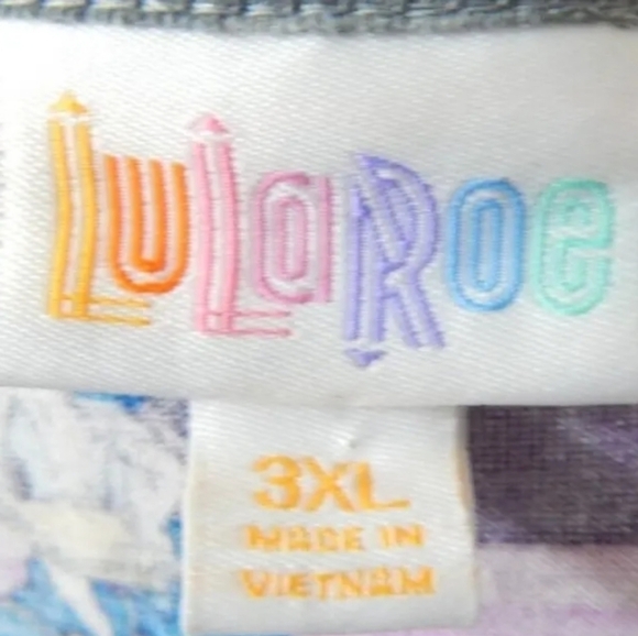 Lularoe x Disney Donald Duck Randy - Picture 2 of 3